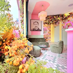 La Petite Rosa Paris